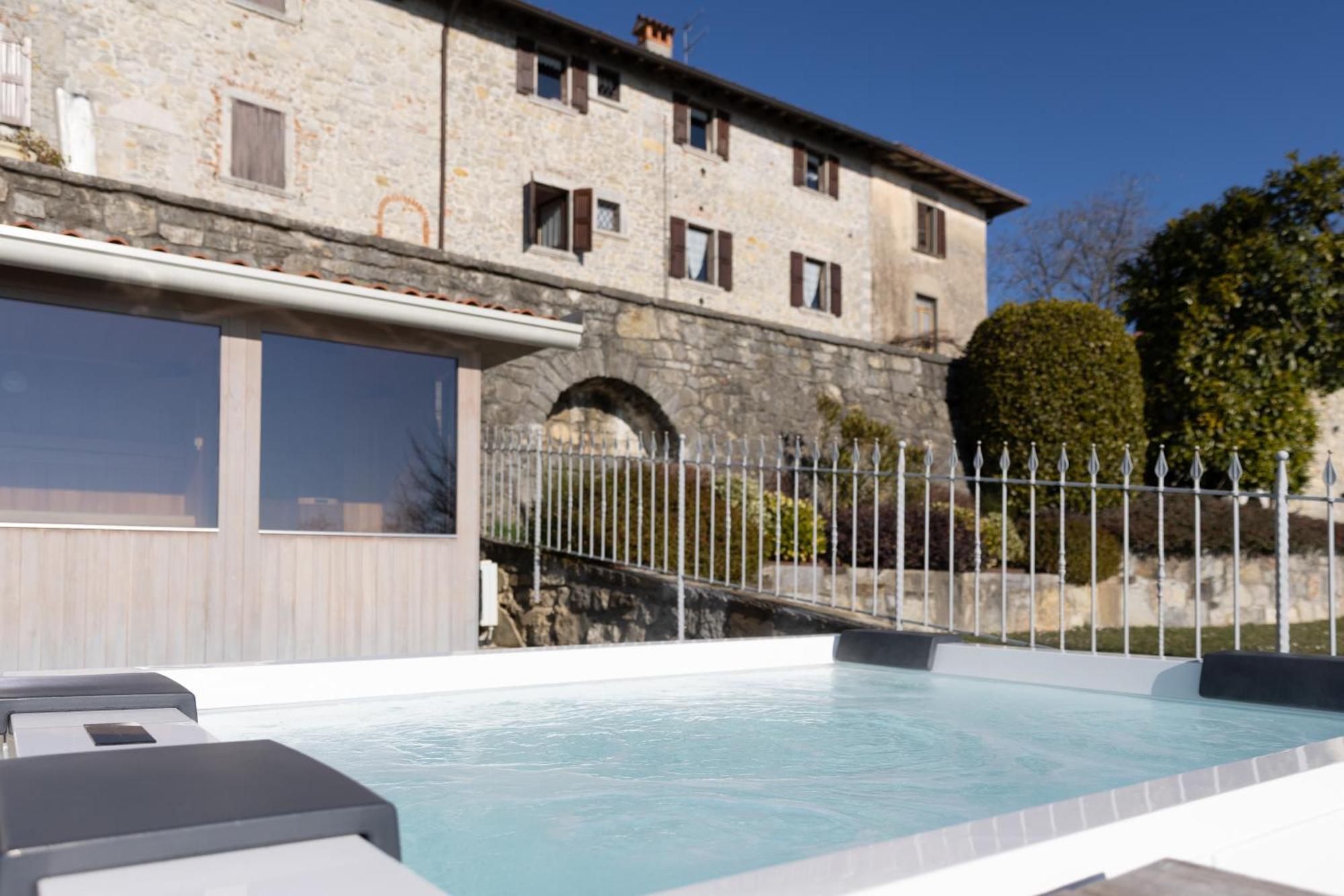 Ca' Baetti L'Antico Borgo Panzió Roncola Kültér fotó