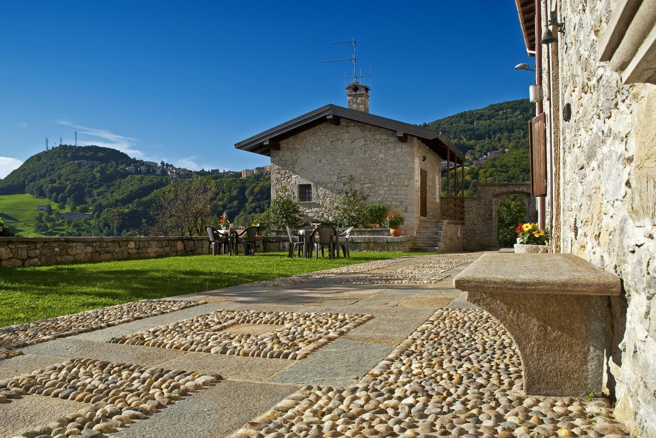 Ca' Baetti L'Antico Borgo Panzió Roncola Kültér fotó