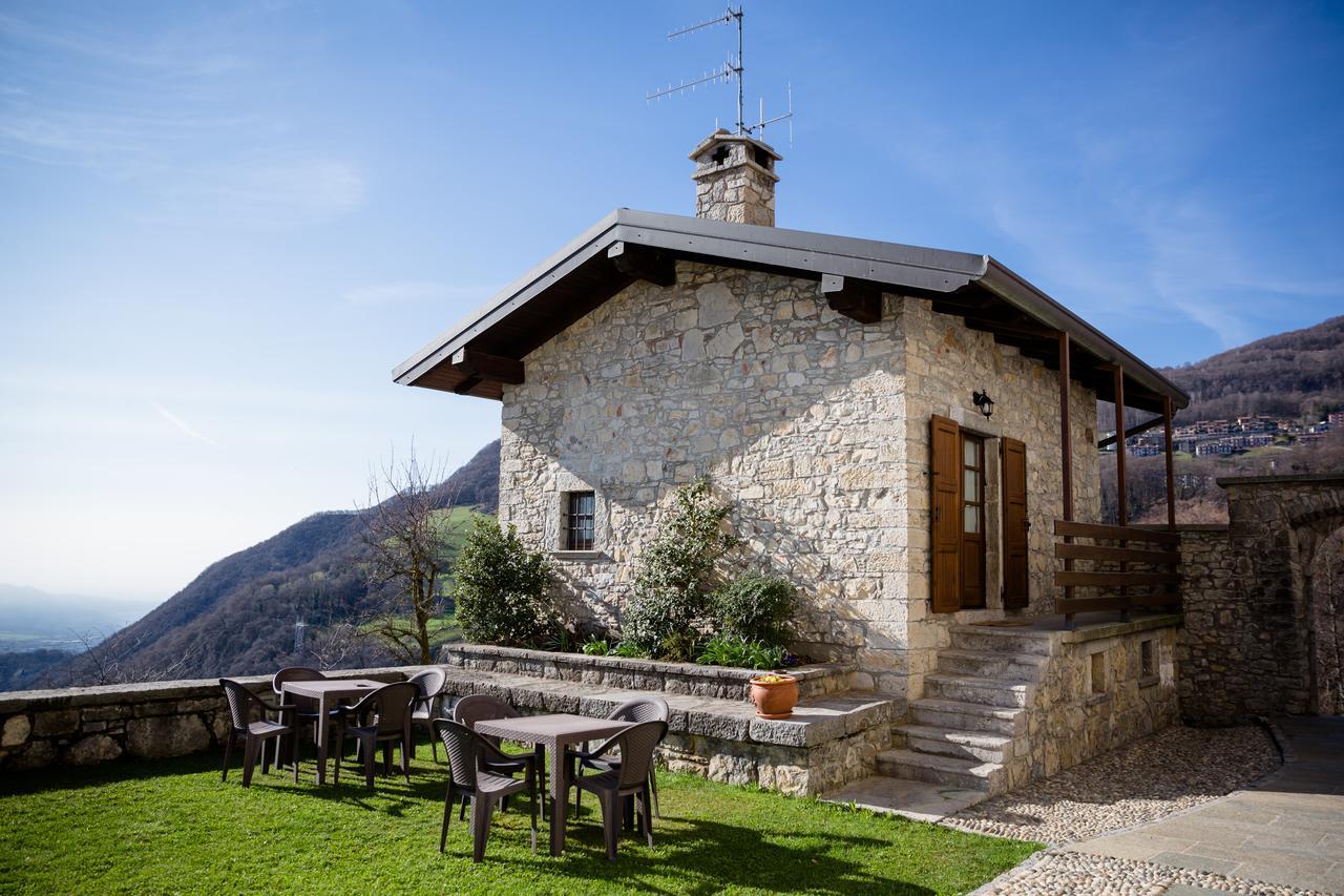 Ca' Baetti L'Antico Borgo Panzió Roncola Kültér fotó