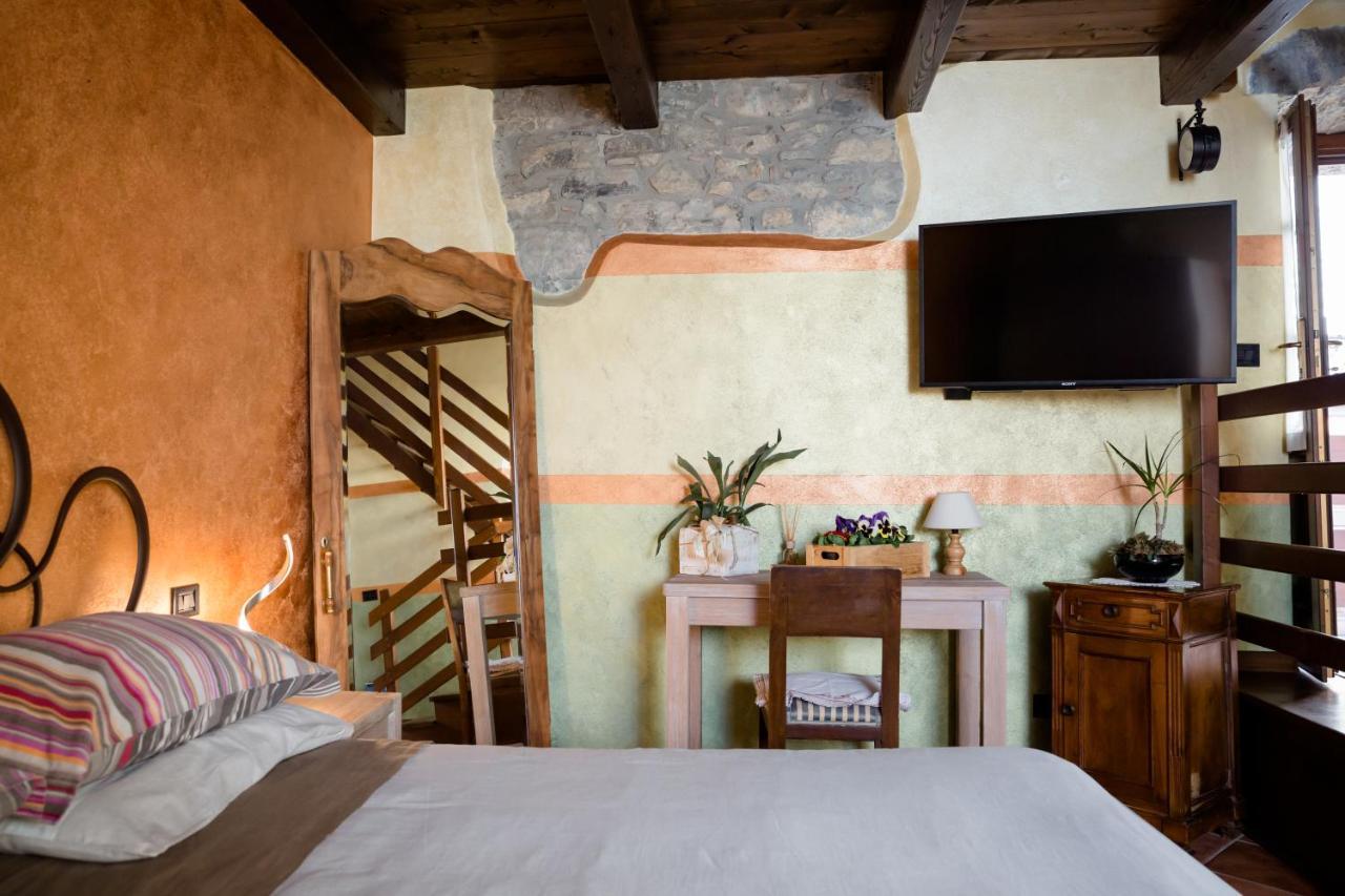 Ca' Baetti L'Antico Borgo Panzió Roncola Kültér fotó